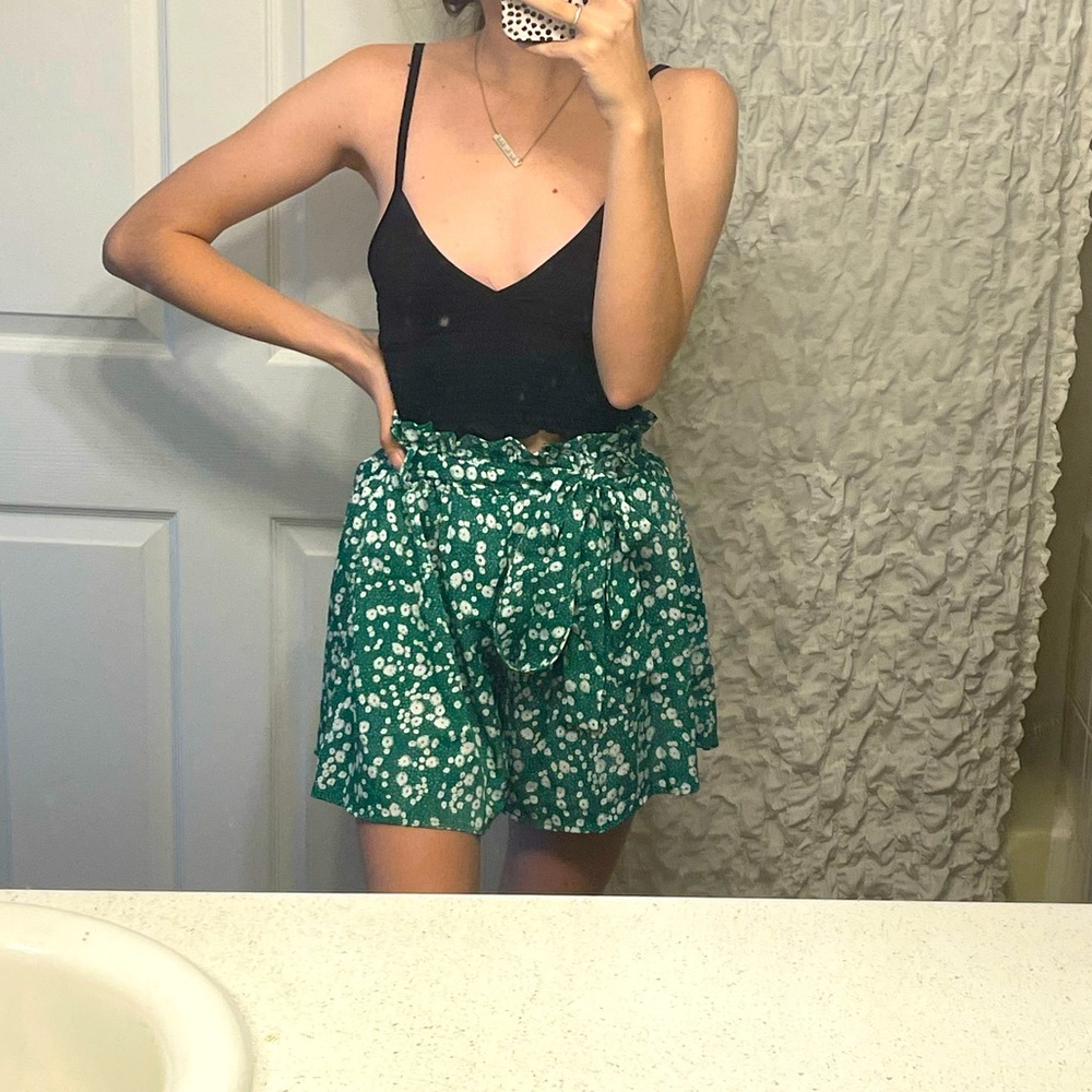 Green floral SHEIN skirt size XS